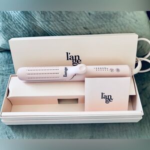 Brand new LE DUO 360° AIRFLOW STYLER in its original packaging. Color: blush.